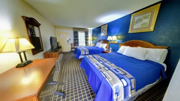 Dahlonega Mountain Inn 10